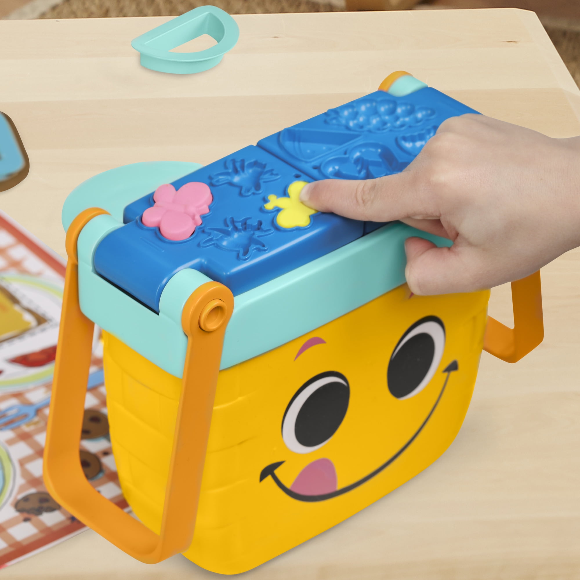 Play-Doh Kids Picnic Shapes Dough Set with Rollers and Tools - 6