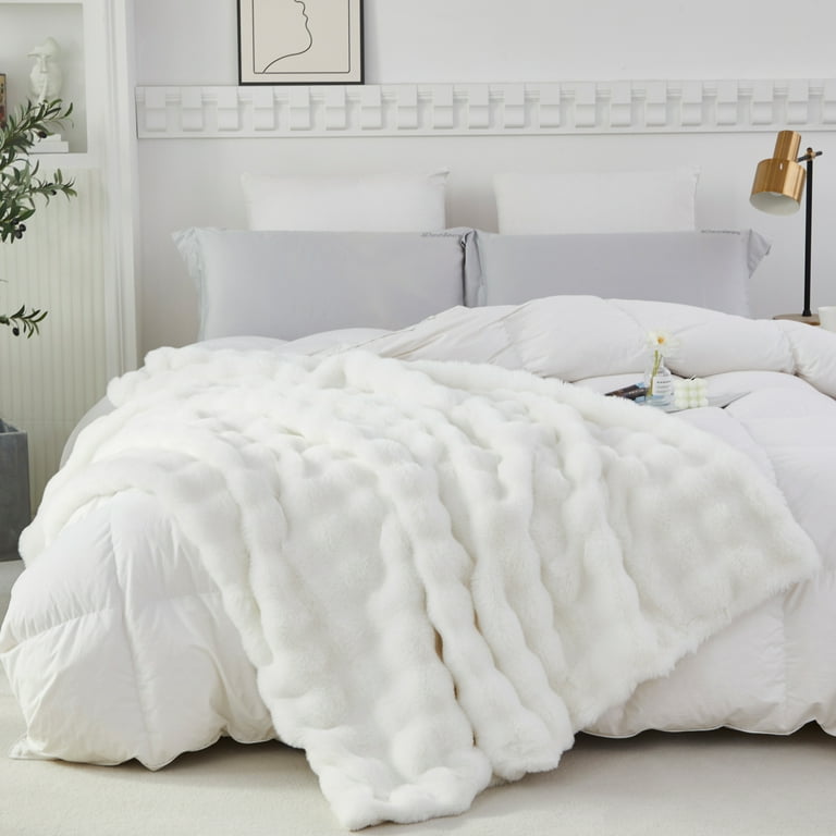 URBONUR Faux Rabbit Fur Bubble Throw Blanket 40x63 Inches Fluffy