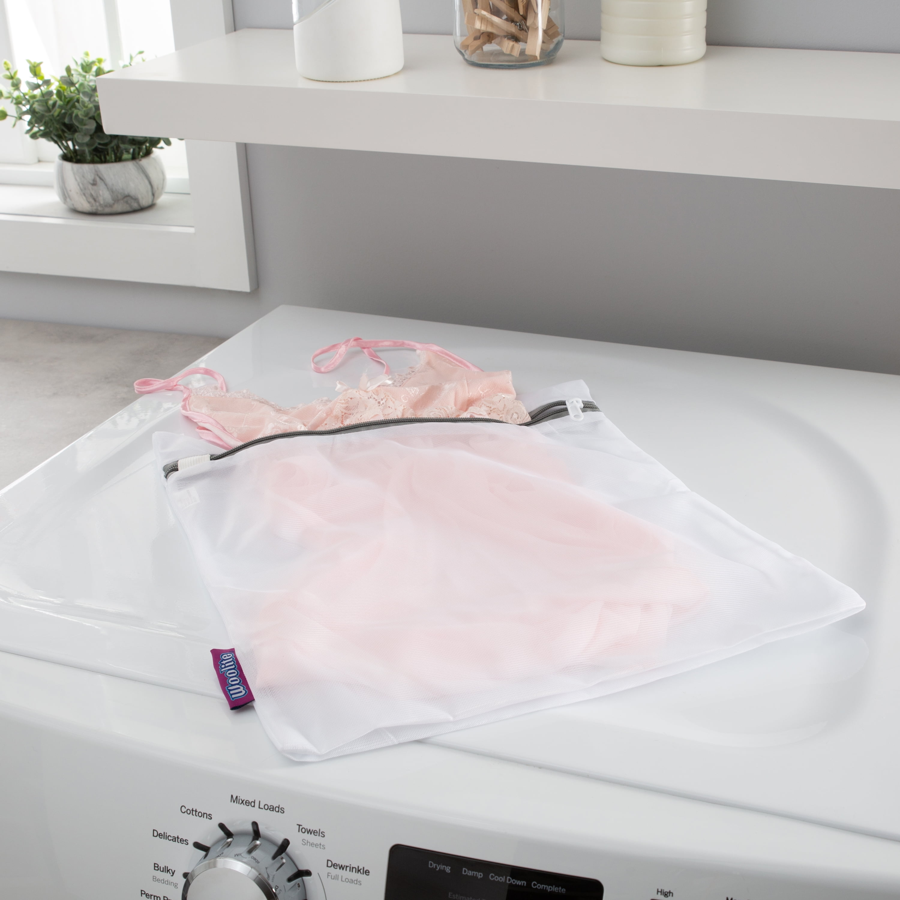 Woolite Large Mesh Undergarment Laundry Wash Bag 