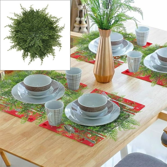 SLUOHZXI Faux Cedar Placemats, Large Greenery Placemats Round Artificial Xmas Place Mats Washable Seasonal Table Decoration for Holiday Party Dining