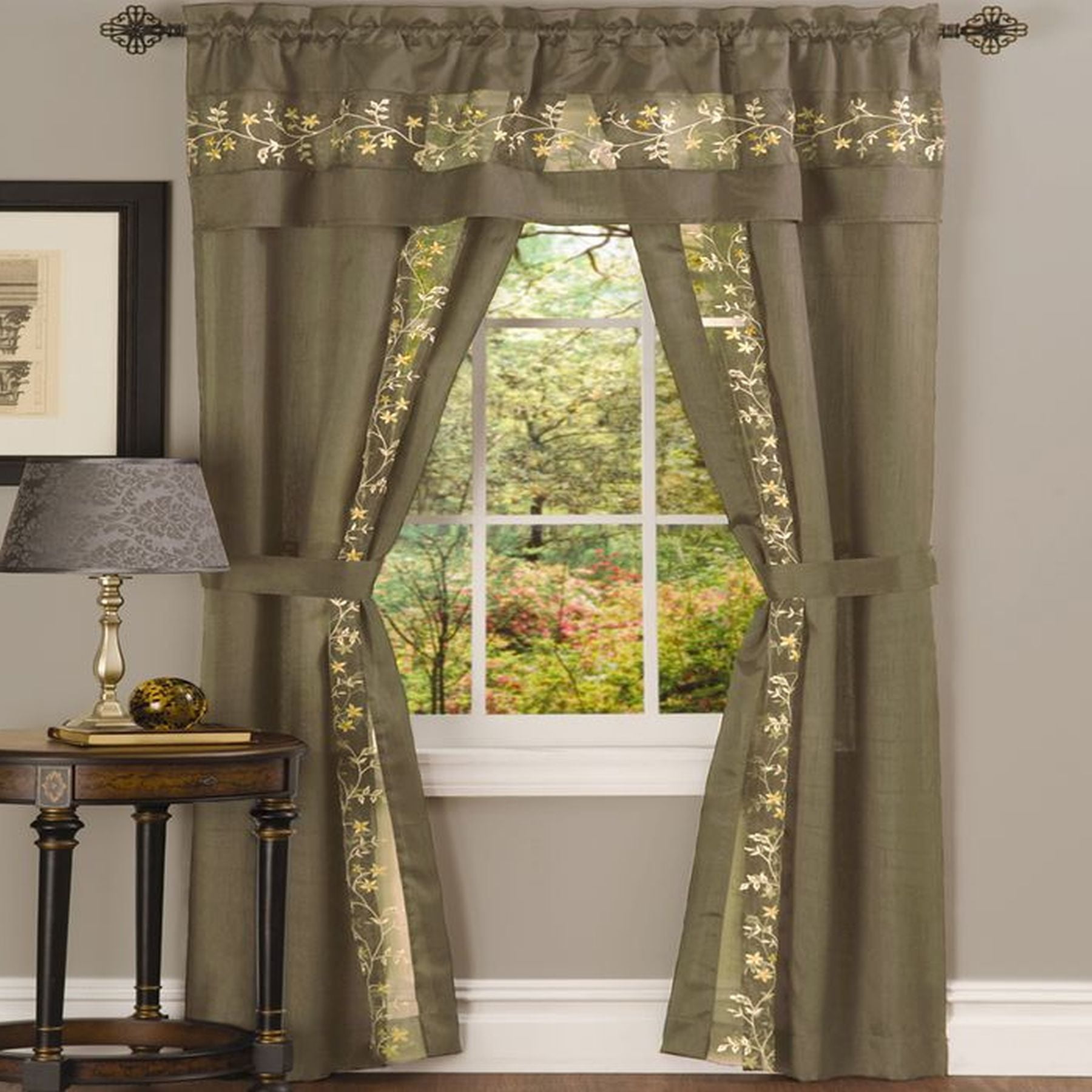 Traditional Elegance Fairfax 5 Piece Window Curtain Set