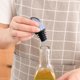 thumbnail image 5 of sweethay Tapón dispensador automático de botellas de vertedor de vinagre a prueba de fugas para vino de oliva y soja Cocina y Comedor Gris, 5 of 6