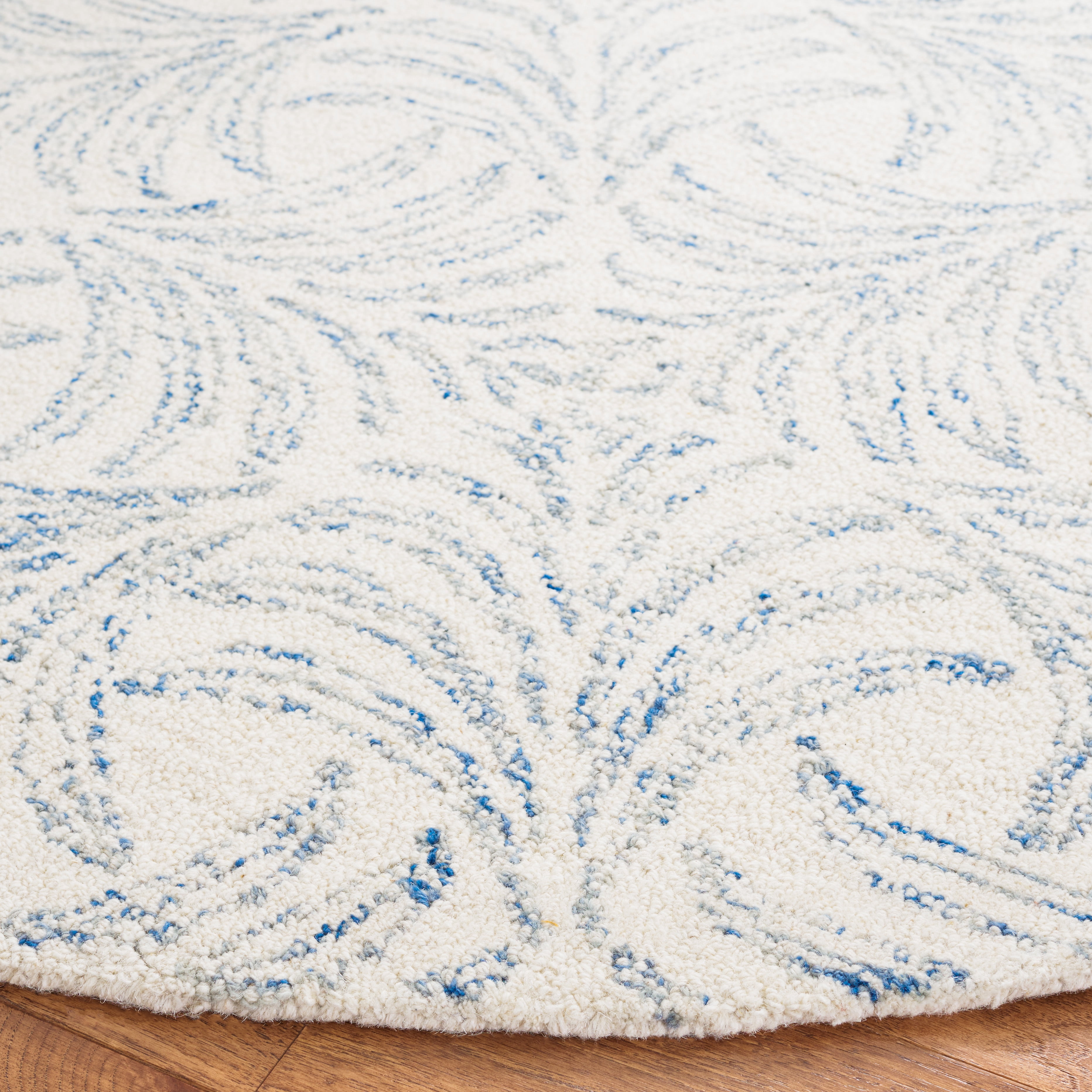 Safavieh Jardin Thaddeus Leaves Area Rug, Ivory/Blue, 6' x 6' Round