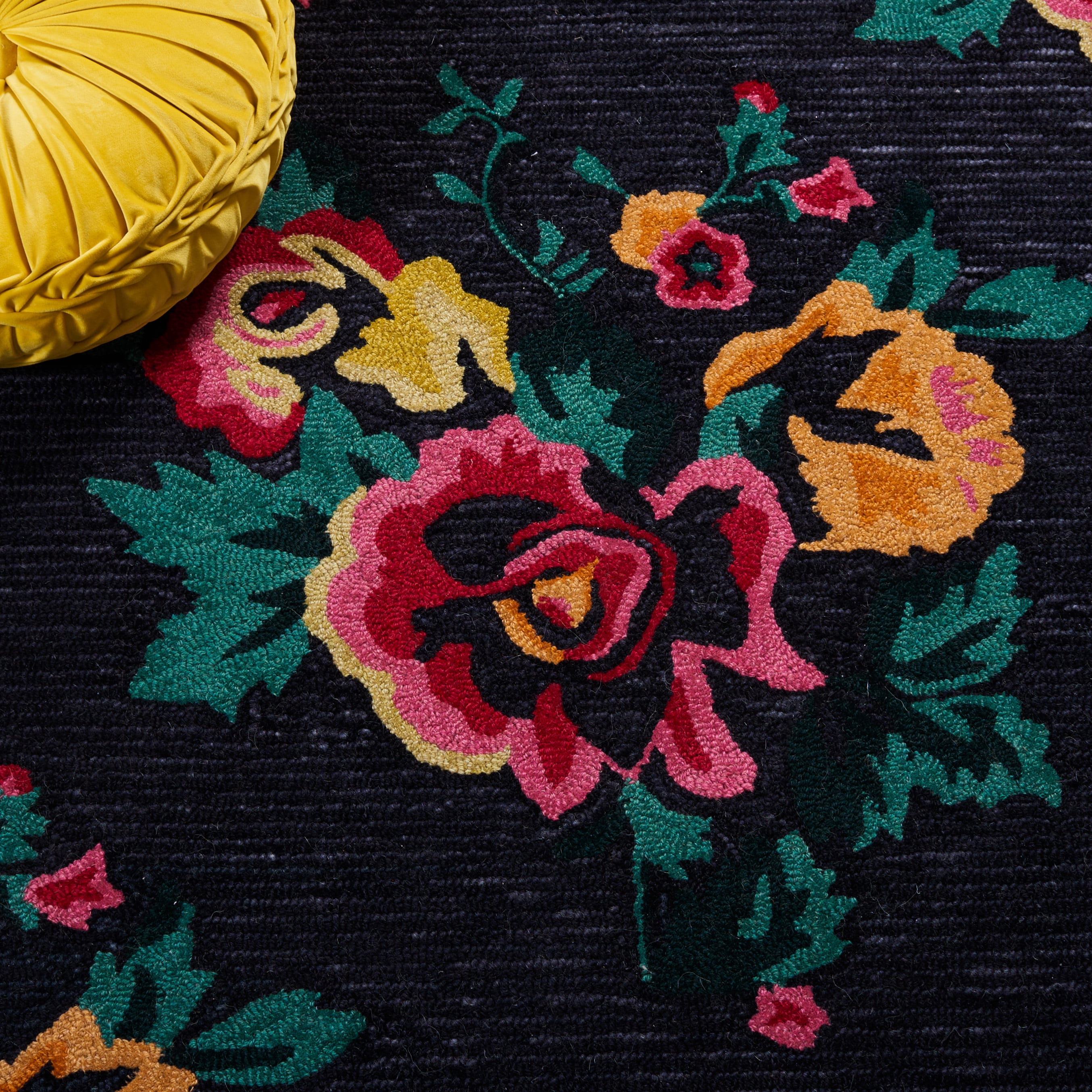SAFAVIEH Jardin Rumen Floral Wool Area Rug, Black/Pink, 5' x 8'