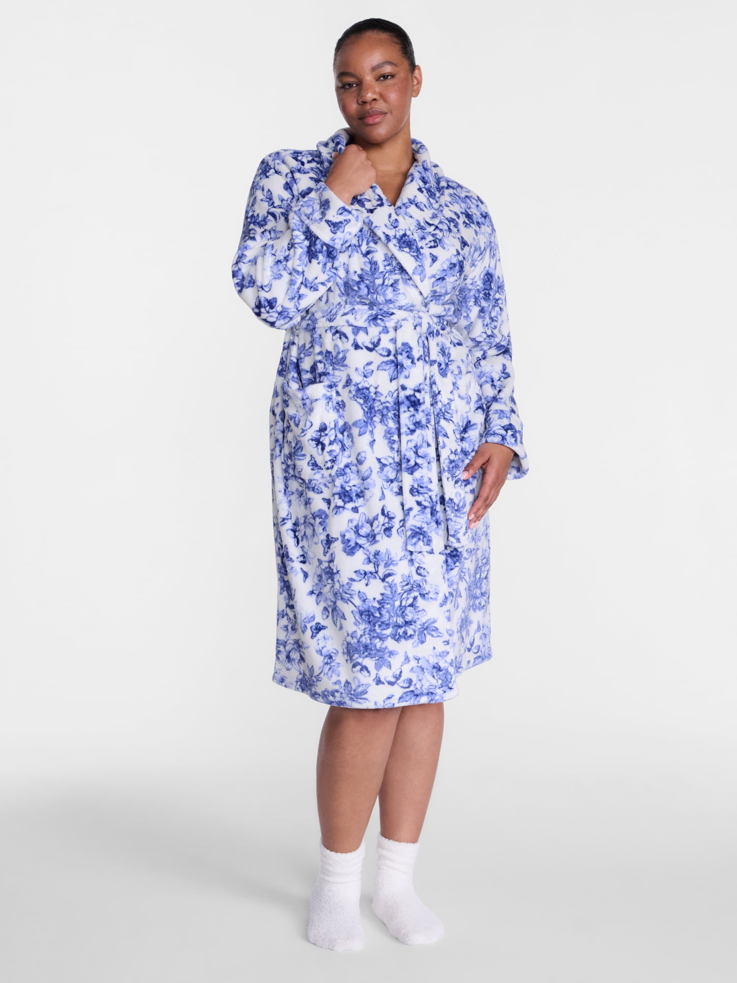 Joyspun Women's Plush Robe, Sizes S to 3X