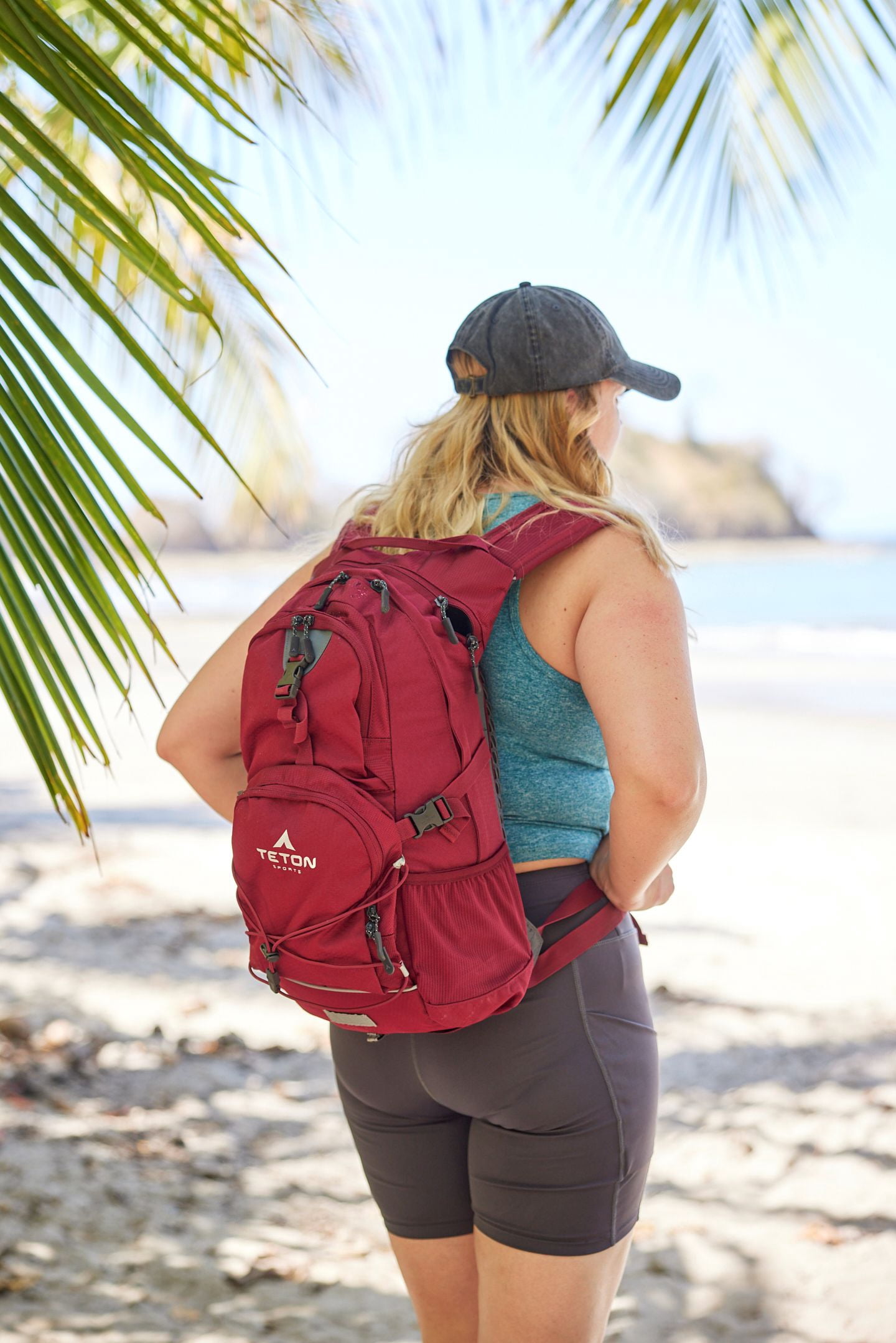Teton Oasis 22L Hydration Pack - Pomegranate