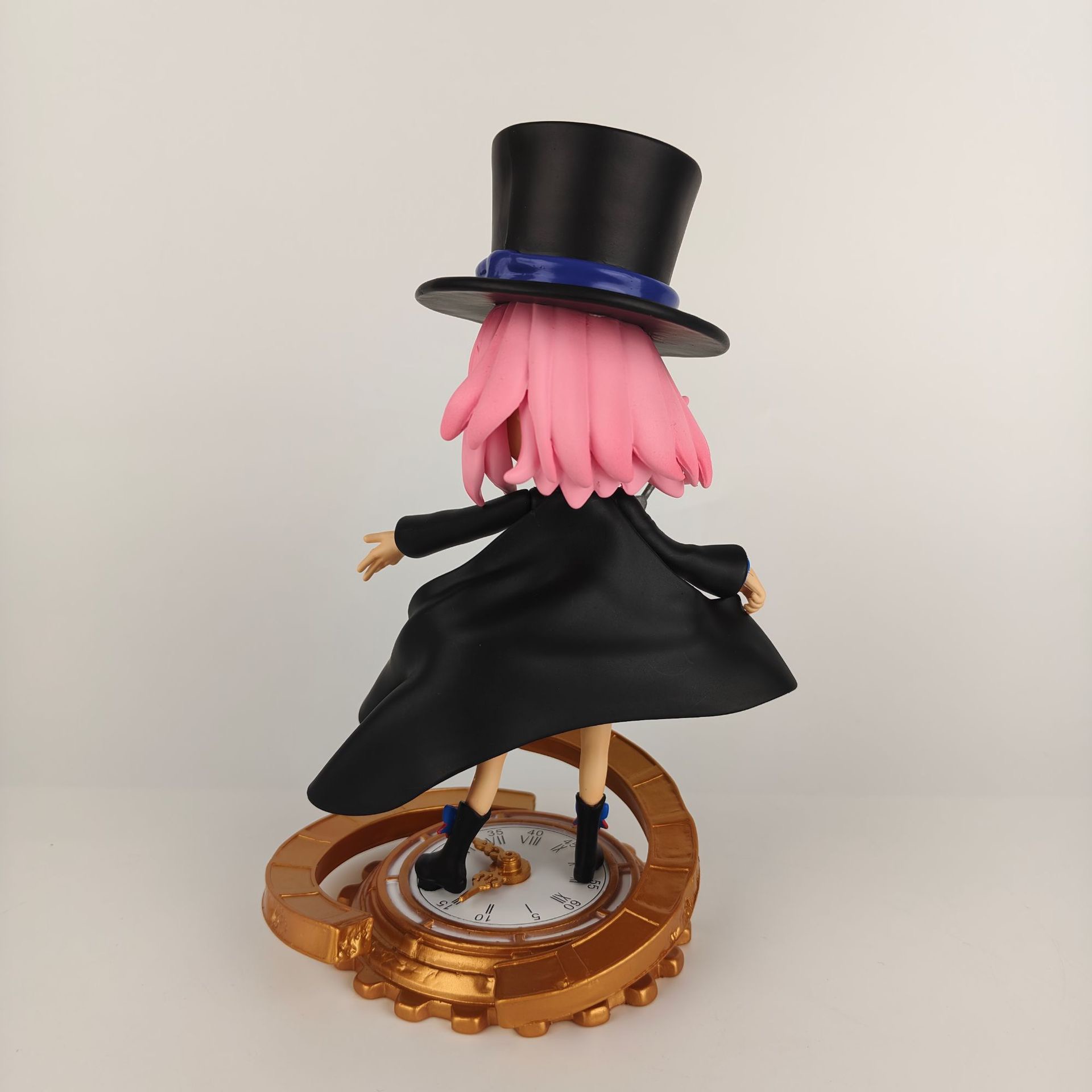 New Anya Figure, Standing Retro Suit Anya Forger Action Figure 19cm/7.5inch PVC Characters Handicrafts Souvenirs for Anime Fans Gifts（black）