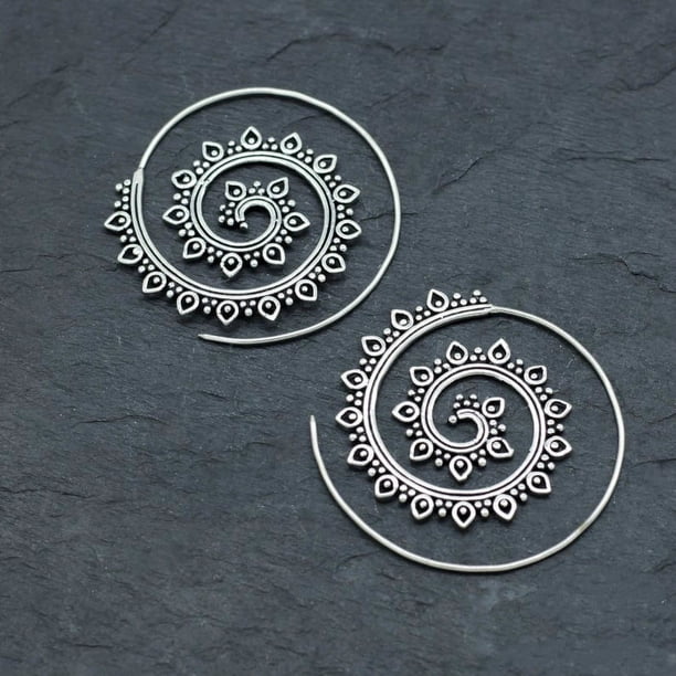 Nvzi Pendientes colgantes en espiral con círculos redondos vintage para mujer, aretes de aro con hojas tribales para bodas y fiestas (plateados)