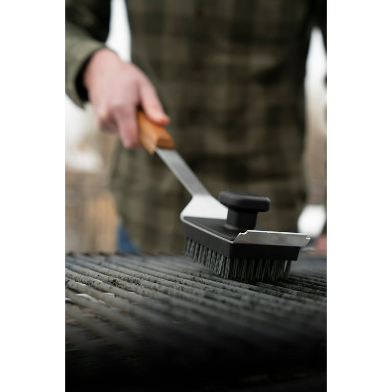  Traeger Pellet Grills BAC537 BBQ Cleaning Brush Accessory :  Patio, Lawn & Garden