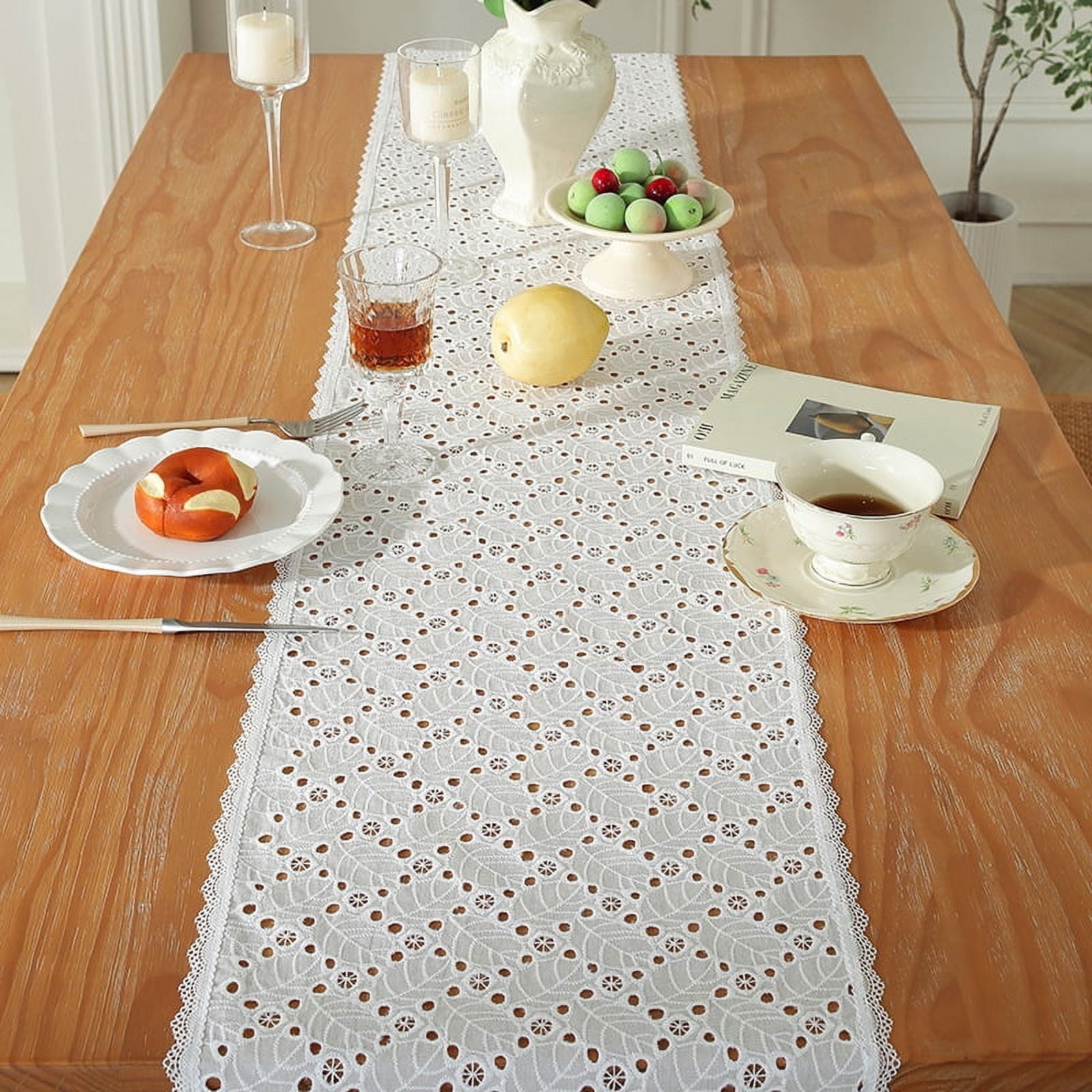 Lace White Table Runner Vintage Hollow Long Table Runners Doilies Dresser Scarf Placemat for Tea Party Dining Table Centerpiece Decor Wedding Party Decorations