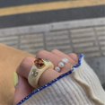 thumbnail image 3 of De Anillos De Dedo, Anillo De Diamante De Resina Retro, Anillo De Dedo De Resina Vintage Para Mujer, Regalo De Joyería Para Niña 4 Uds Kearding AP005513-00, 3 of 6