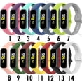 thumbnail image 3 of Para Samsung Galaxy Fit2 Fit 2 SM-R220 Correas De Silicona Suave Reemplazo De La Banda De Muñeca Reloj Digital Portátil Goma Vintage Cierre, 3 of 4