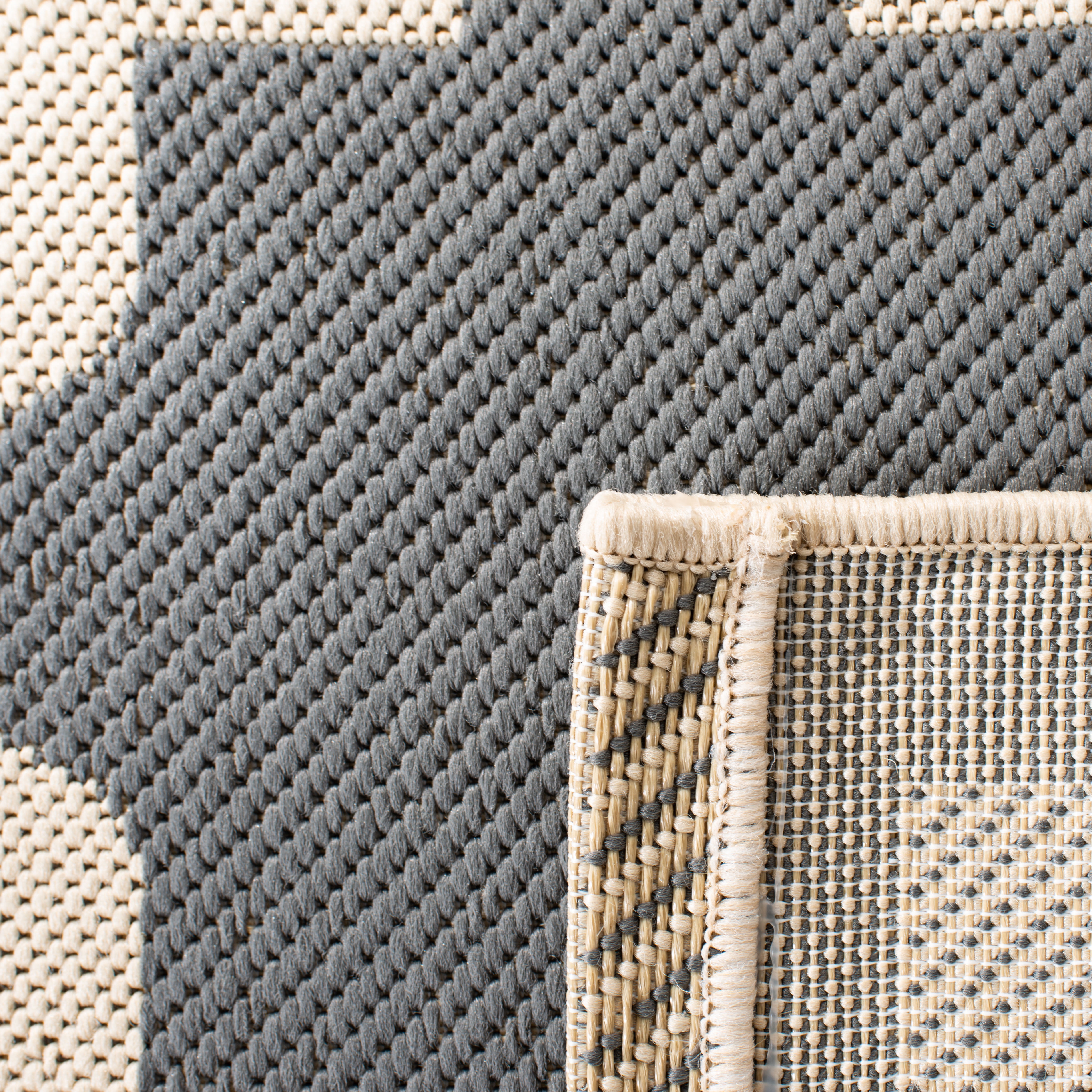 SAFAVIEH Courtyard Amanda Geometric Indoor/Outdoor Area Rug, Anthracite/Beige, 7'10" x 7'10" Square