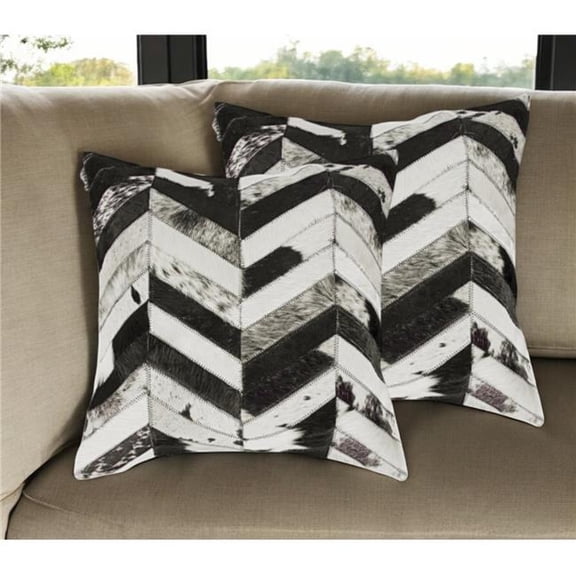 HomeRoots 544580 18 in. Black & Natural Chevron Cowhide Throw Pillows - Set of 2