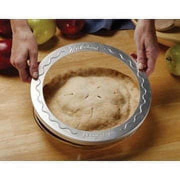 Mrs. Anderson's 9.5 in Metal Pie Crust Shield