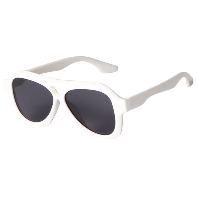 Trendy Sunglasses For Outdoor Activities Versatile 400 Stylish Eyewear With PC Frame And AC Lens Design Risky Business Women