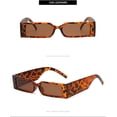 thumbnail image 2 of Gafas de sol rectangulares pequeñas de moda para mujeres y hombres, estilo vintage cuadrado, 2 of 5