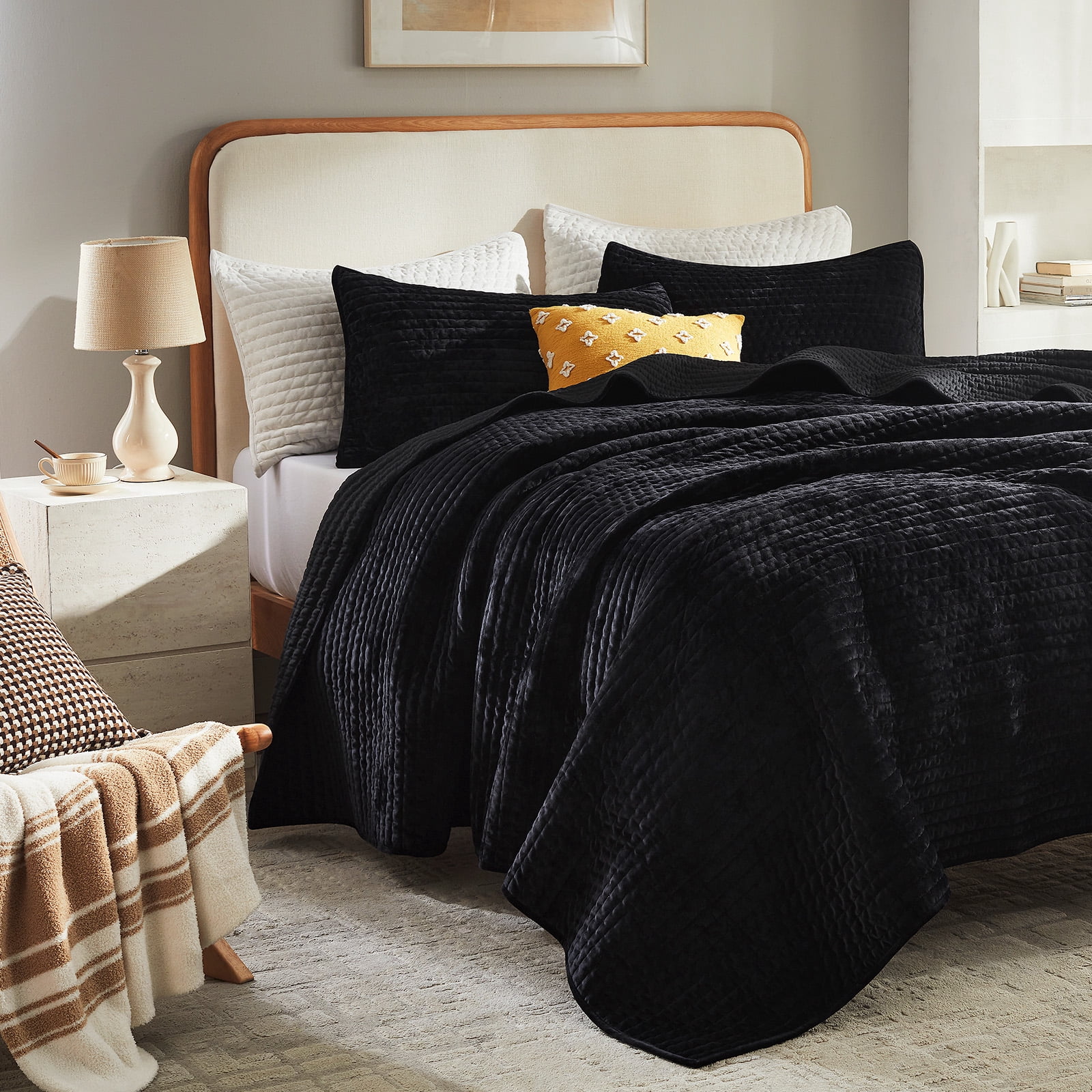 Luxury Velvet Quilt Set King Size 98''x106'', Ultra-Soft Striped Channel Comforter with Exquisite Rice Stitch Detailing, Lightweight All-Season Bedspread Coverlet w/ 2 Shams, Black