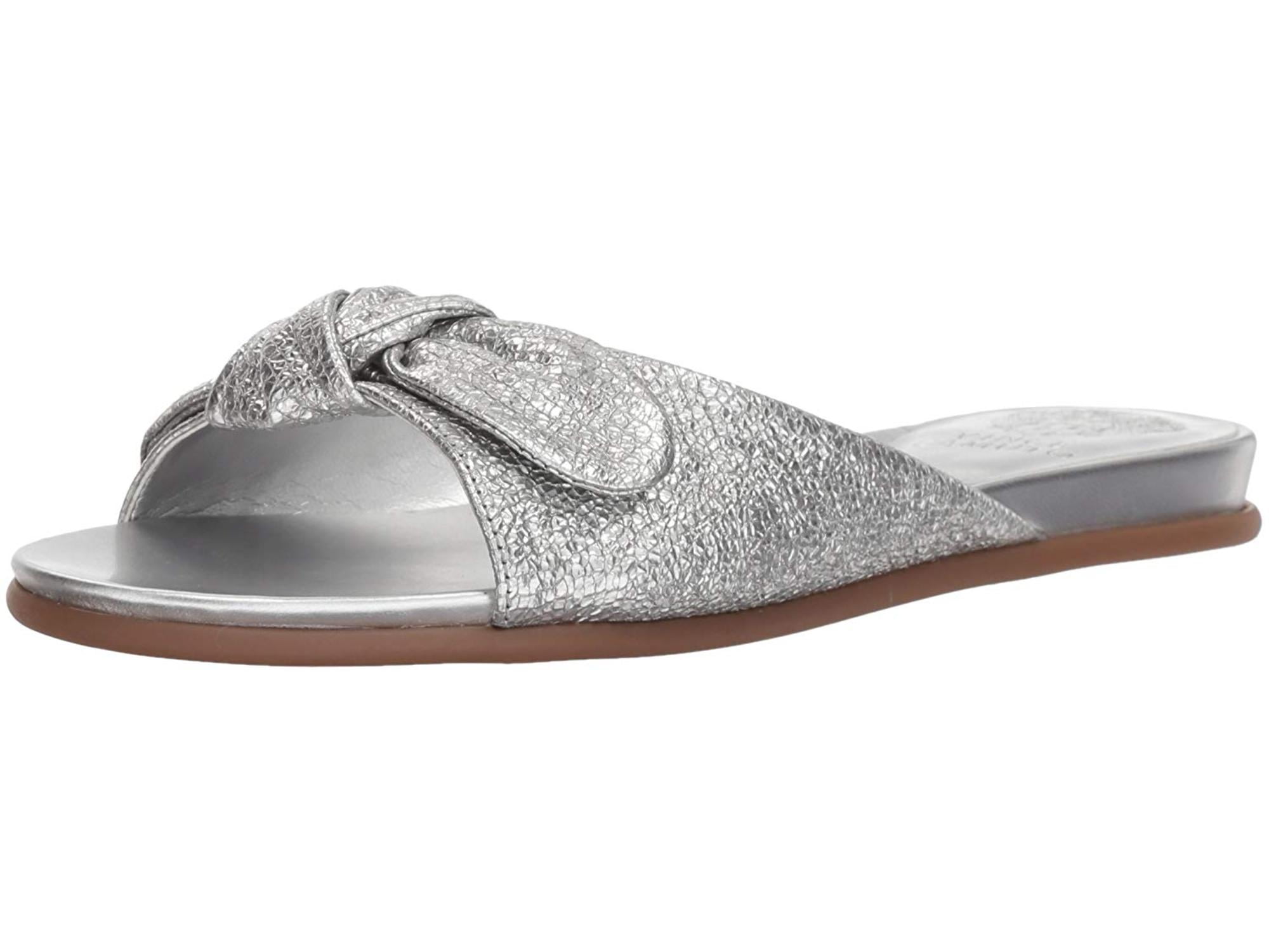 vince camuto flip flops