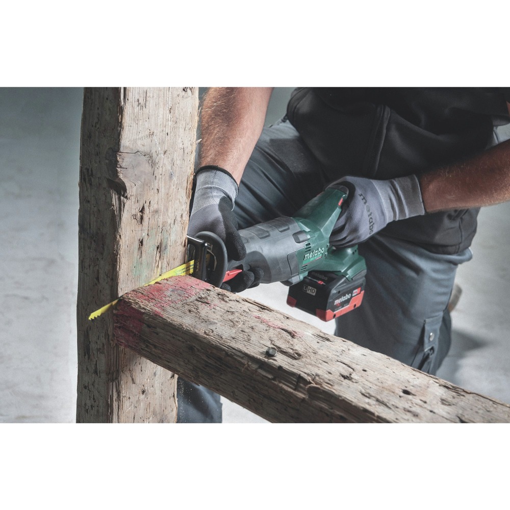 Metabo 602267850 18V Brushless Lithium-Ion 1-1/4 in. Cordless Reciprocating  Saw (Tool Only)