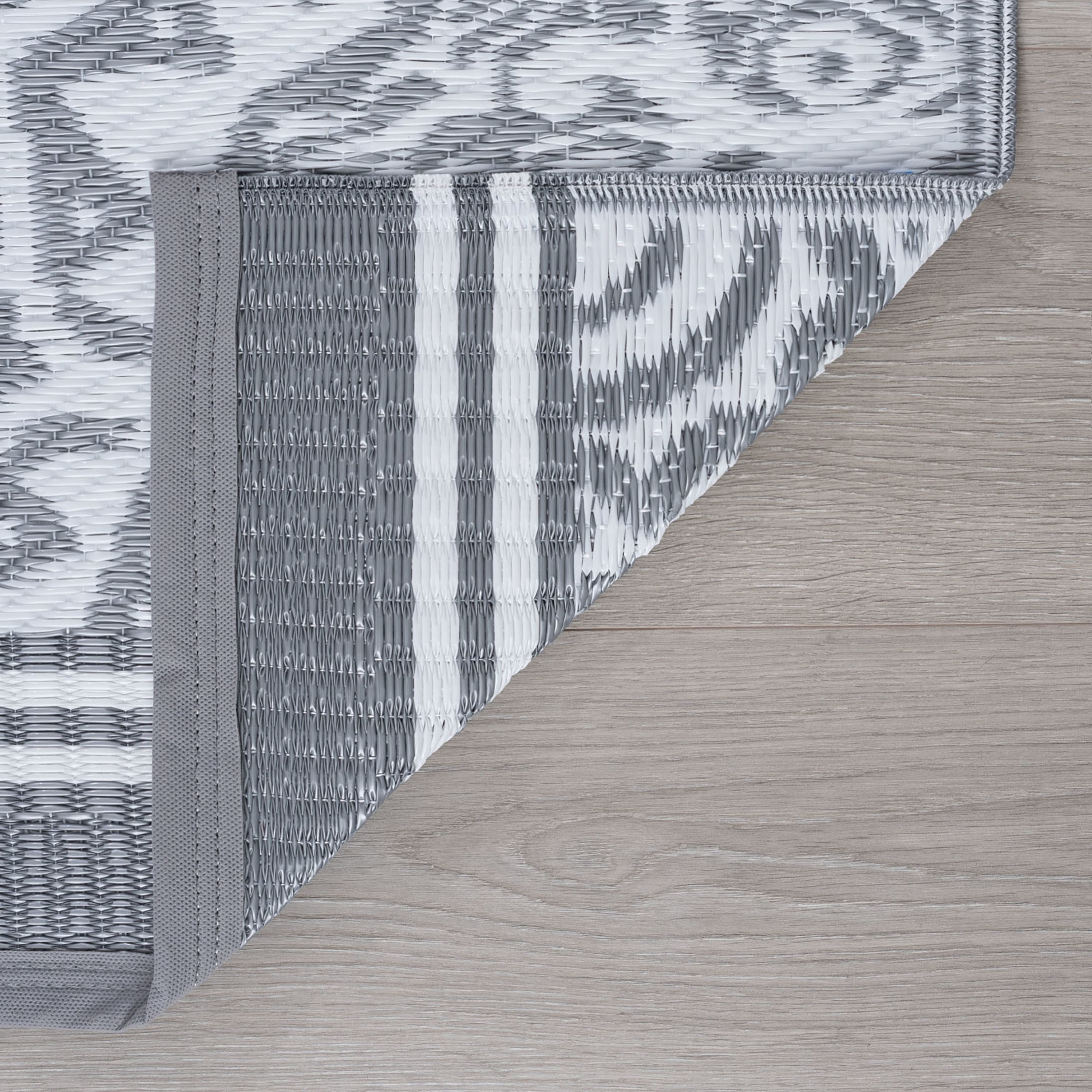 8x10 Reversible Gray Polypropylene Outdoor Medallion Area Rug