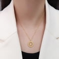 thumbnail image 1 of Collar retro de la suerte europeo y americano con diseño de nicho, joyería con sentido del sentido, colgante de acero de titanio y oro de 18 quilates con montura de ocho estrellas para mujer, 1 of 6