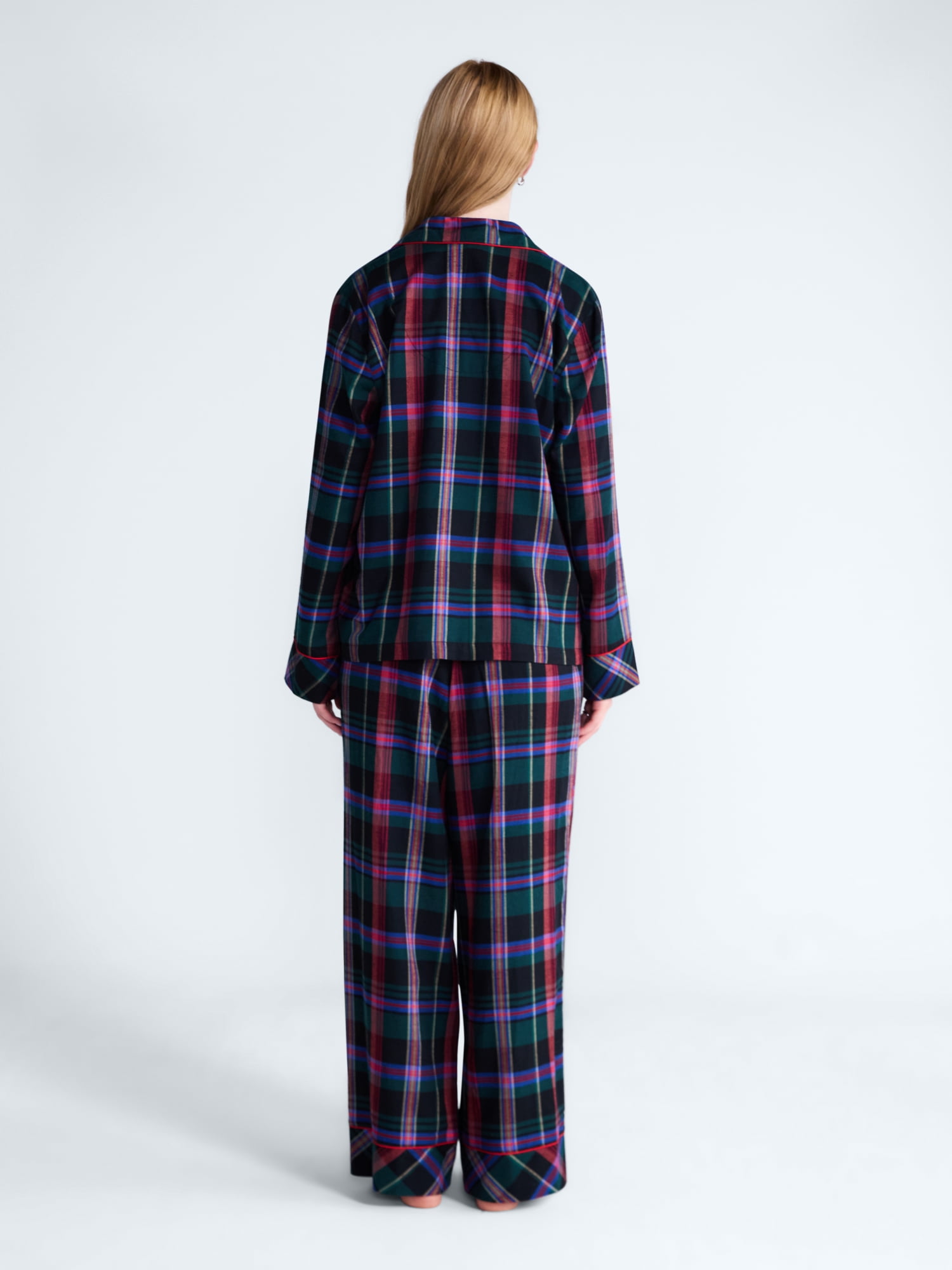 Free Assembly Matching Family Flannel Pajamas Women’s and Women's Plus Top and Pants Gift Set, 2-Piece, Sizes XS-3X