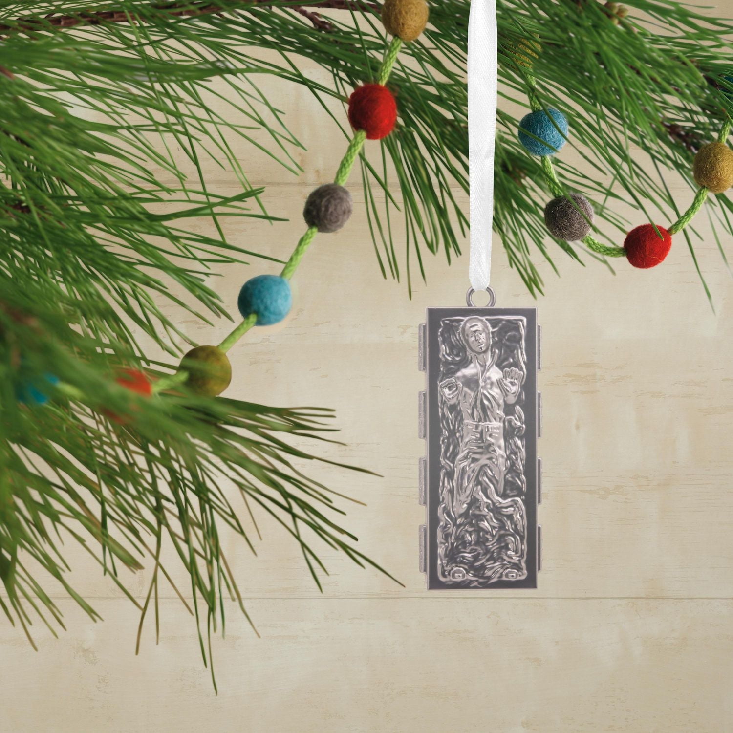 Hallmark Christmas Ornament (Star Wars Han Solo in Carbonite Premium Metal)
