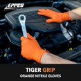 thumbnail image 2 of Guante de nitrilo EPPCO TigerGrip de 8 mil, guantes desechables en polvo, sin látex, texturizados, de agarre superior, color naranja, caja mediana de 100, 2 of 6