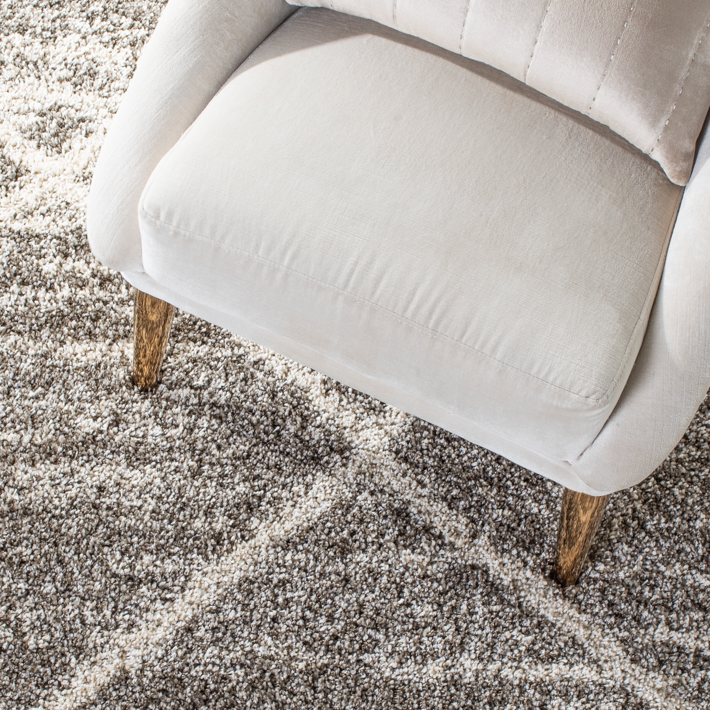 SAFAVIEH Hudson Amias Plush Geometric Shag Area Rug, Distressed Grey/Ivory, 9' x 12'