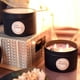 thumbnail image 4 of Set de velas aromáticas Inspieyes, 550 ml, cera de soja con cristal, 4 of 6