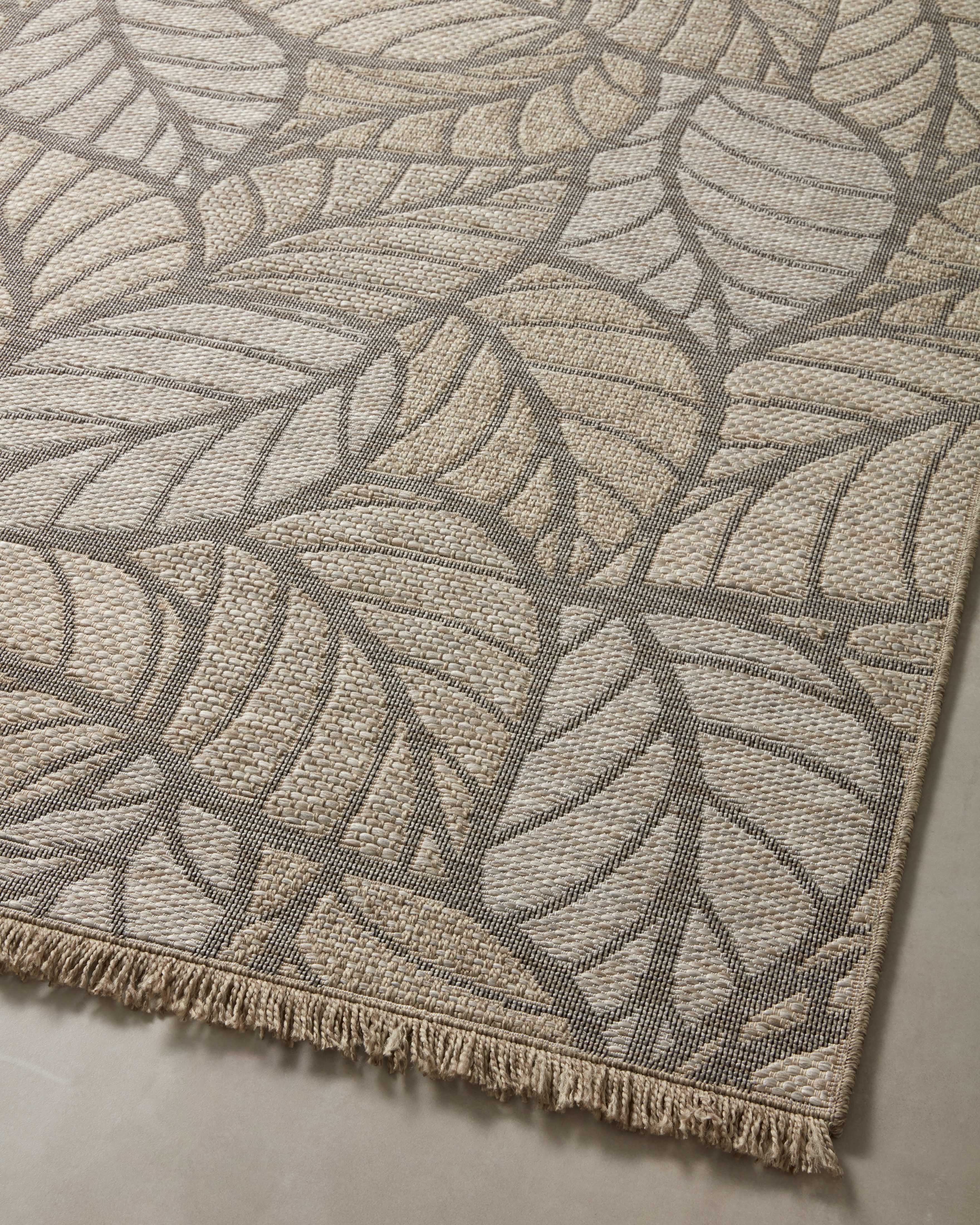 Loloi Dawn Indoor/Outdoor Water-Resistant Patio 6'-4" x 9'-2" Area Rug