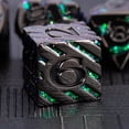 thumbnail image 3 of Maywin Dados de rayas de metal, dados Dnd con rayas metálicas sólidas y brillantes, con caja de metal de regalo para juegos de mesa de mazmorras y dragones (níquel negro, verde oscuro), 3 of 5