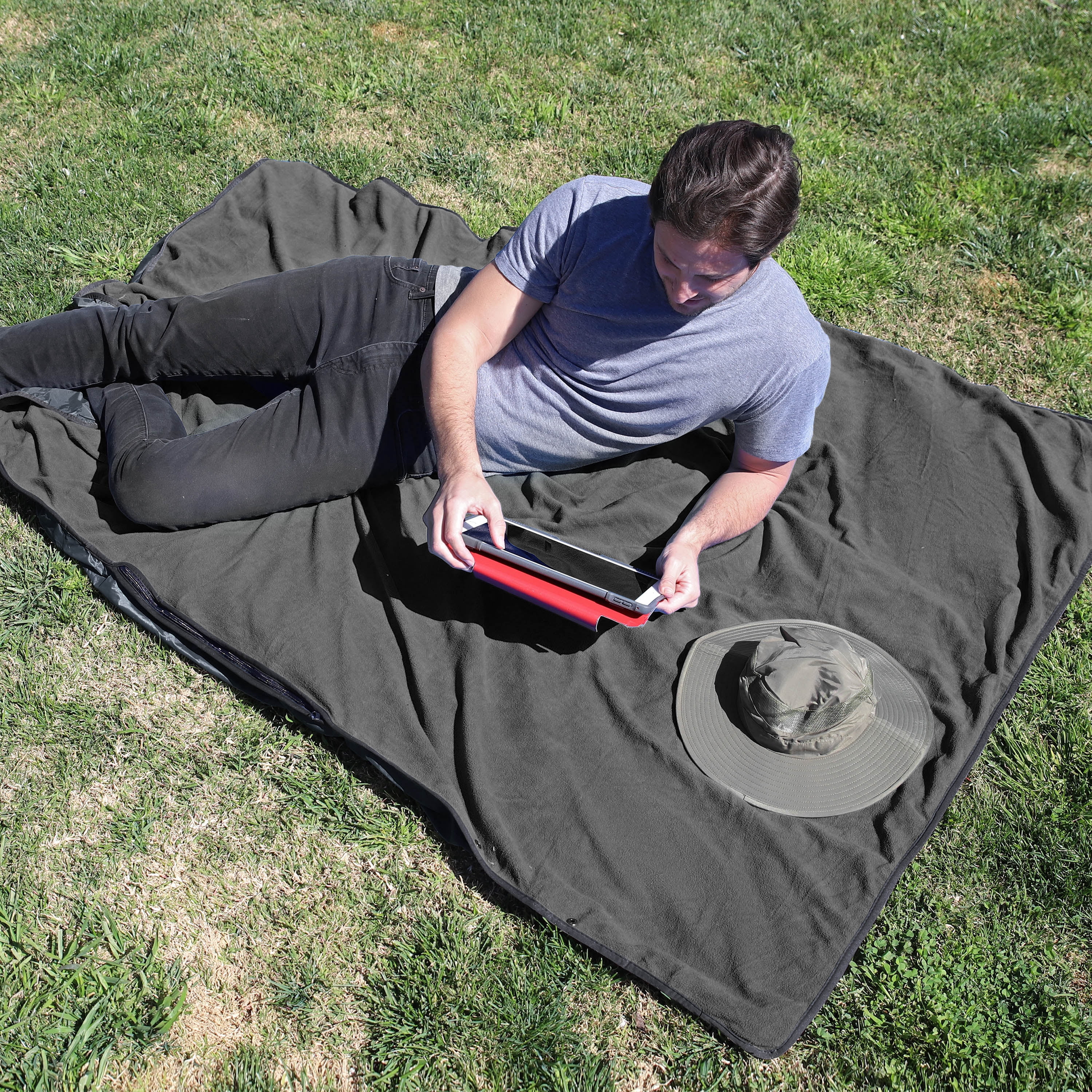 Catalonia Waterproof Blanket for Outdoors, Adult of All Age, Windproof, Warm, Black