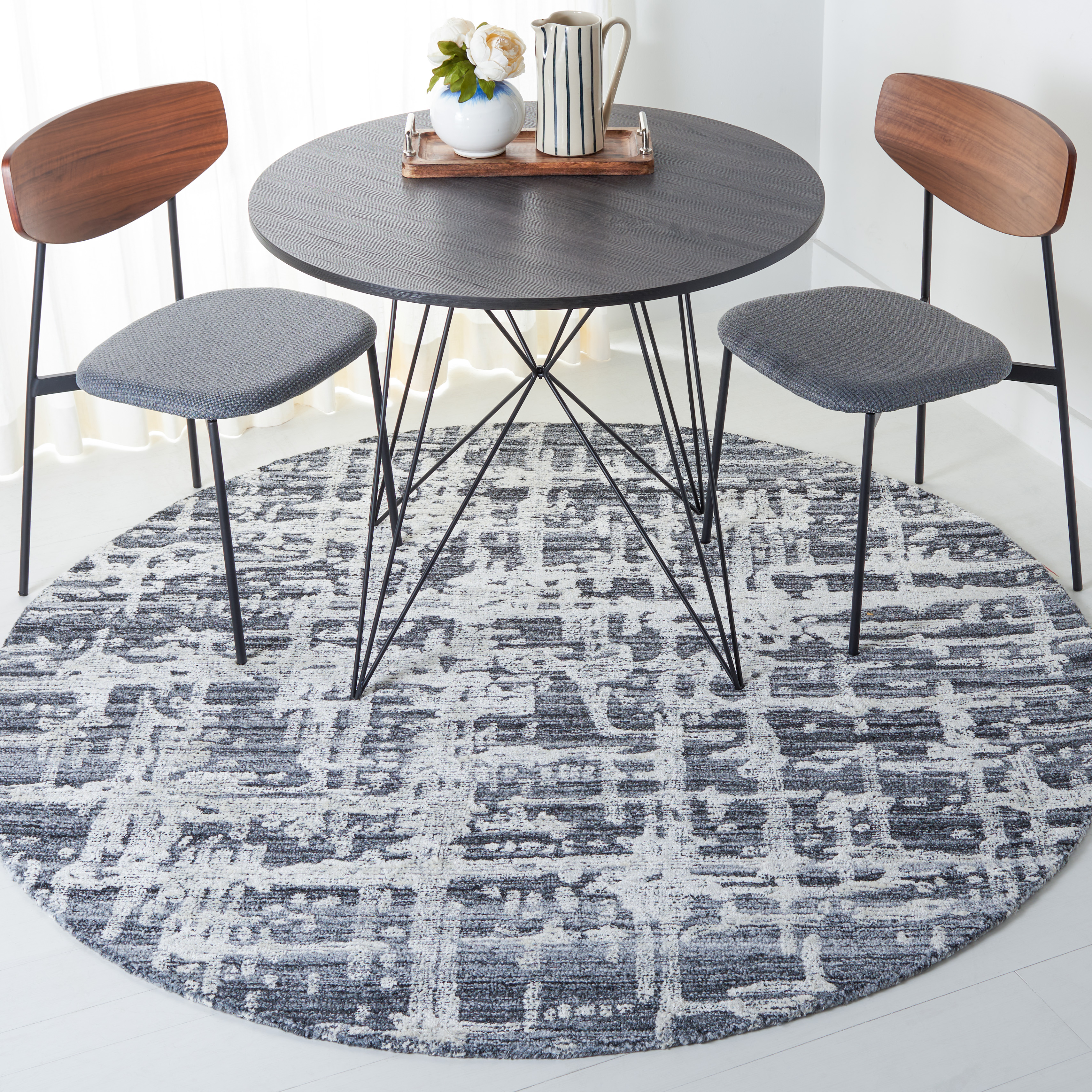 SAFAVIEH Soho Bianca Abstract Area Rug, Grey/Ivory, 6' x 6' Round