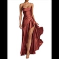 thumbnail image 1 of Vestido de Cóctel para Mujer, Ajustado, Informal, , con Escote en V, Sin Mangas, de Satén, con Volantes en el Bajo y Espalda Descubierta. Rojo Ladrillo S, 1 of 10