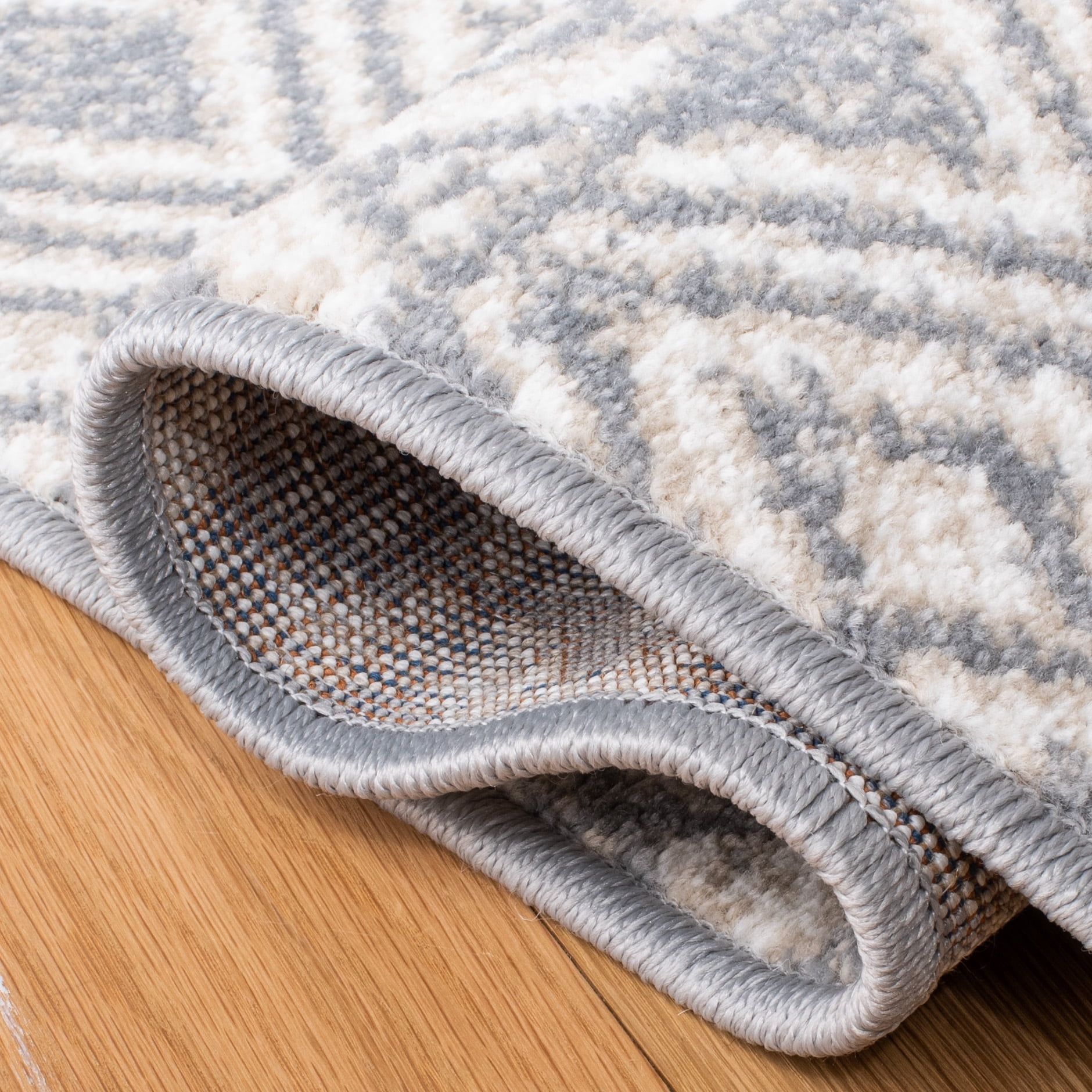 SAFAVIEH Belmont Collection BMT132A Ivory / Grey Rug