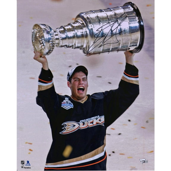 Ryan Getzlaf Anaheim Ducks Autographed 16" x 20" Raising Cup Photograph - Fanatics Authentic Certified