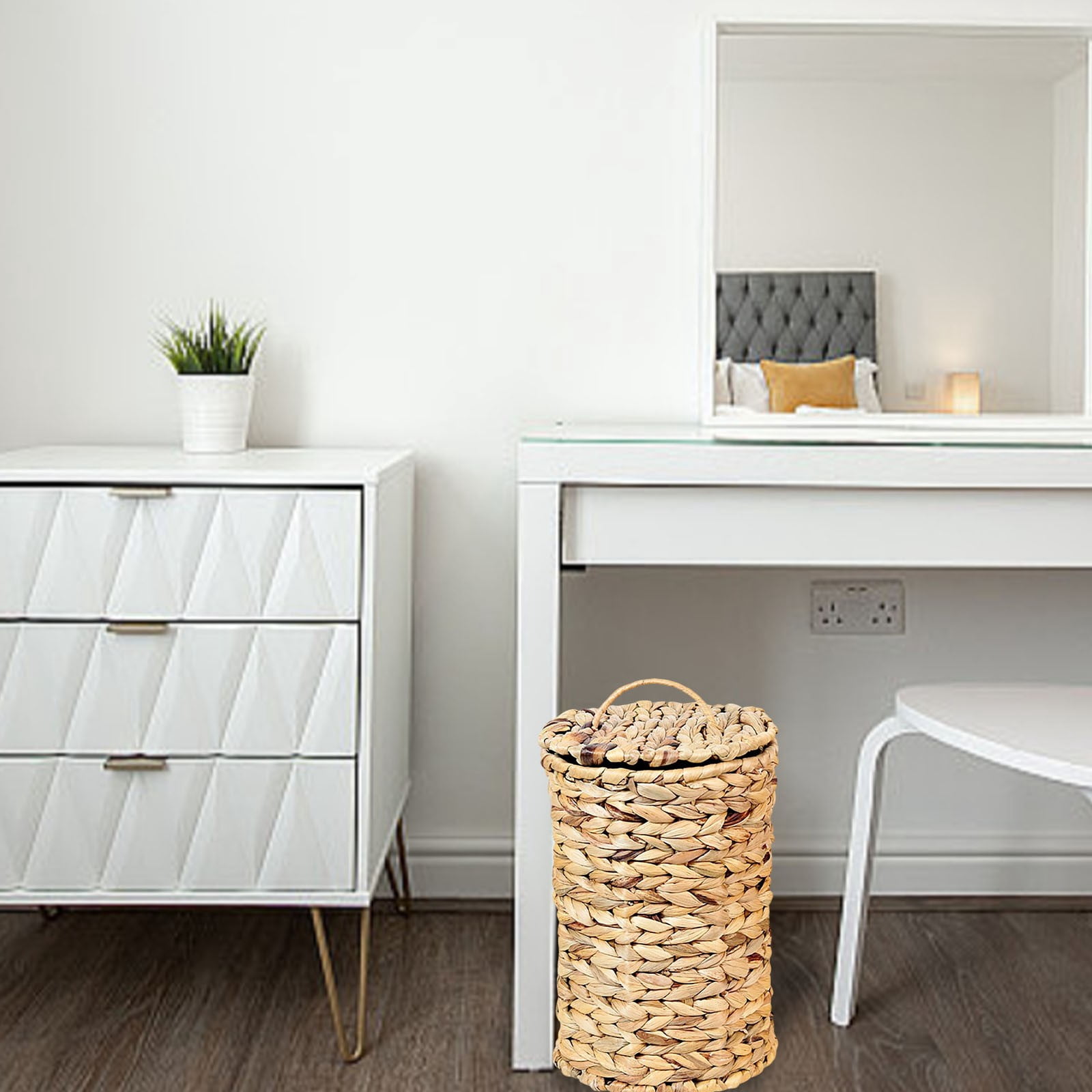 Water Hyacinth Can with Lid, Braided Wicker Waste Basket Small Garbage Can Boho Decor, Compact Bathroom Can for Kitchen, Bedroom, Office, and Living Room Organization