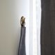 thumbnail image 2 of EeaseMX Par de ganchos de amarre para cortinas estilo cisne (bronce), 2 of 7