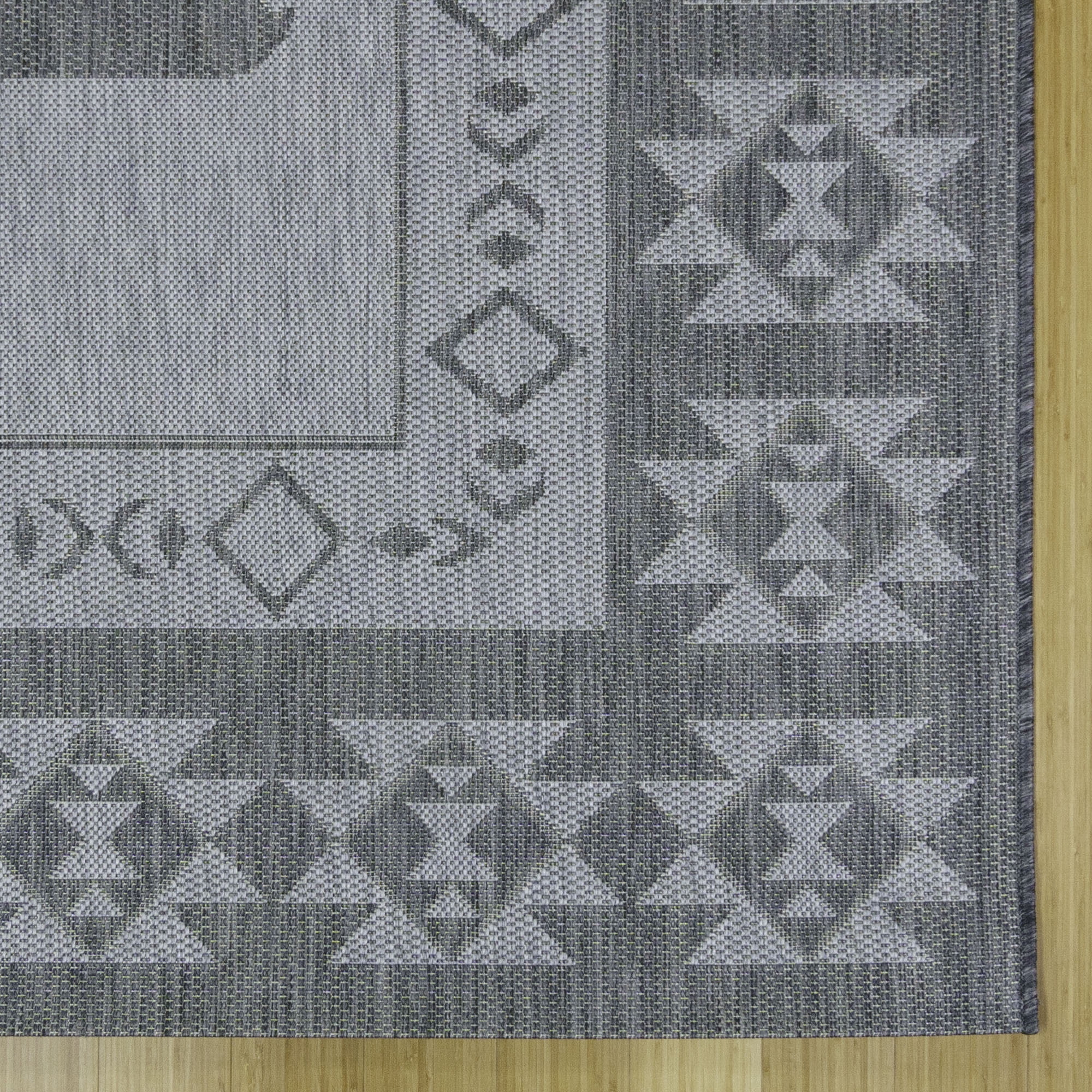 Paseo 9' x 13' Gray Animal Print Outdoor Rug