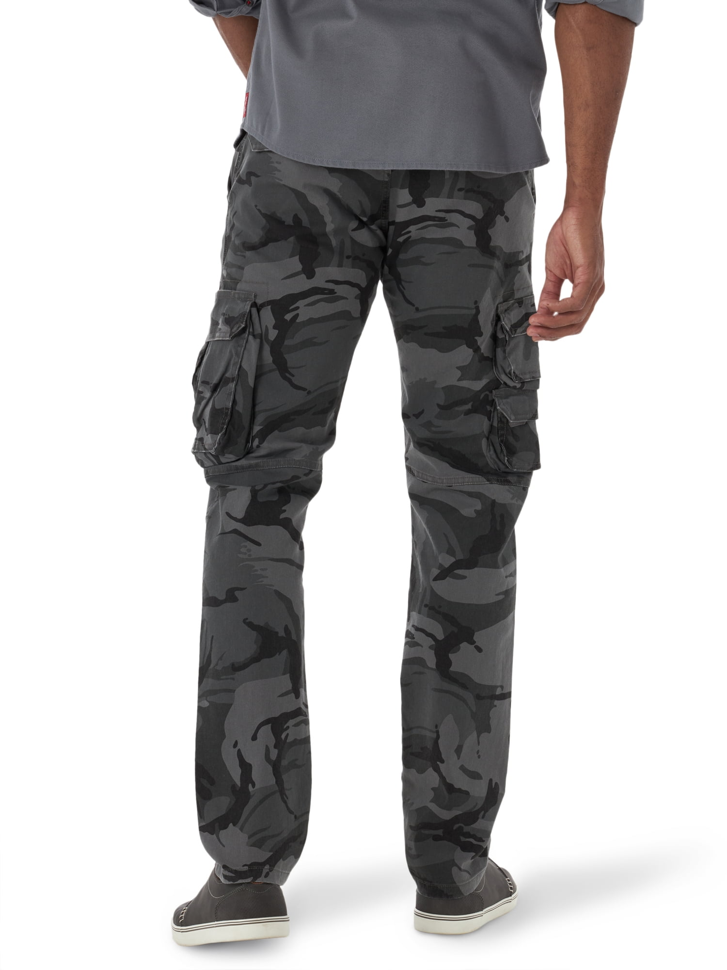 Wrangler Men's Flex Cargo Pants Relaxed Fit Elmwood Khaki w/Tech Pocket  (32x30) : Amazon.com.au: Clothing, Shoes & Accessories