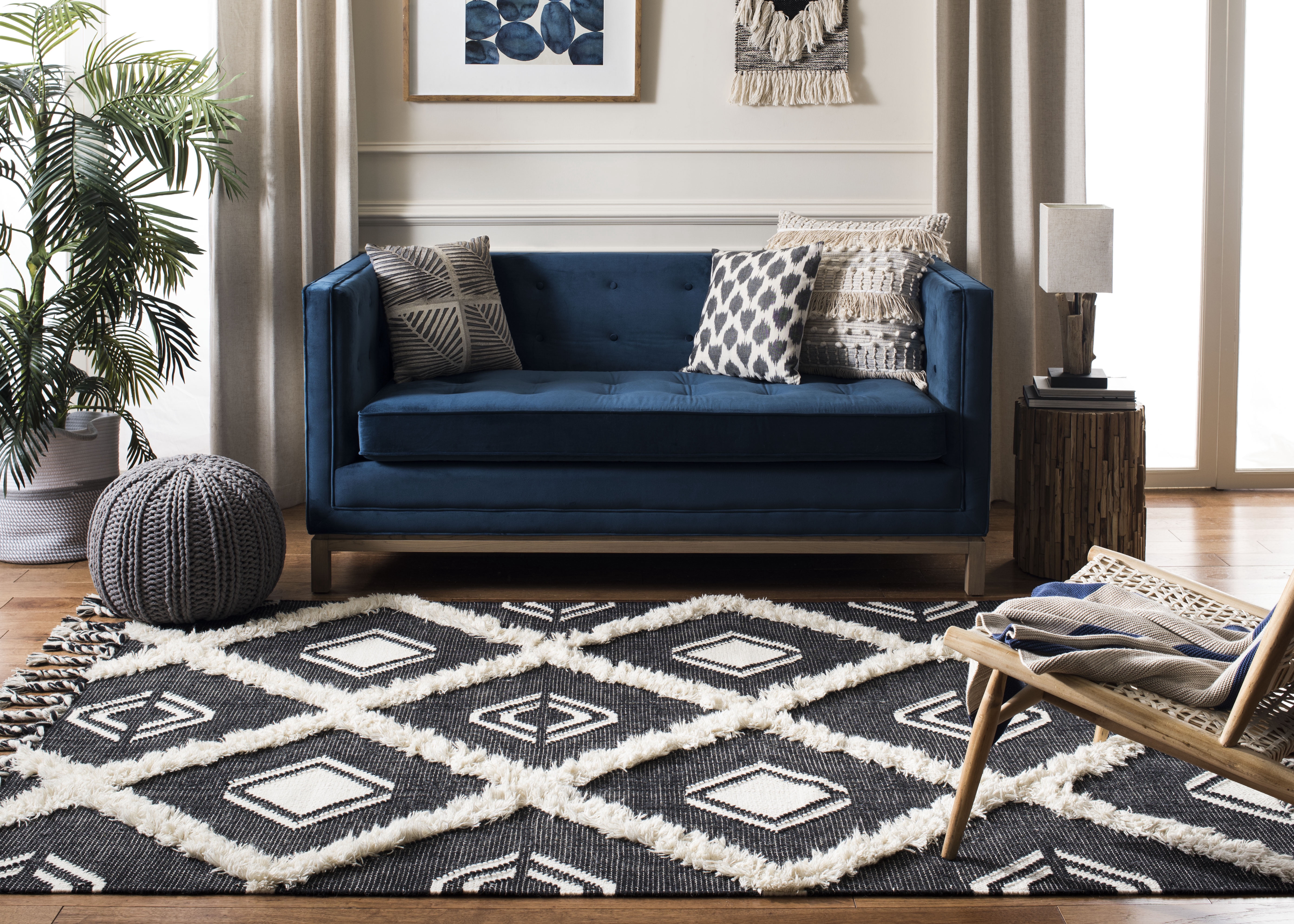 Safavieh Kenya Breana Geometric Area Rug, Black/Ivory, 8' x 10'
