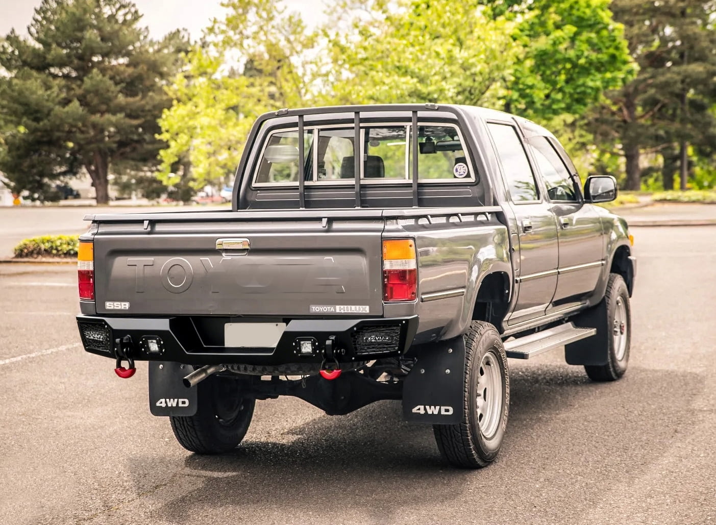 Vijay Fit 1989-1990-1991-1992-1993-1994-1995 Toyota Pickup Front and Rear Bumper with LED Light and D-Ring
