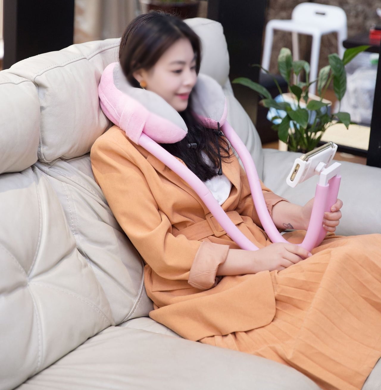 Neck Pillow Phone Holder, Lazy Gooseneck Cell Phone Stand with 360 Clips, Universal Mobile Phone Tablet Stand for iPhone 14/14 Pro Max/13 (Pink)