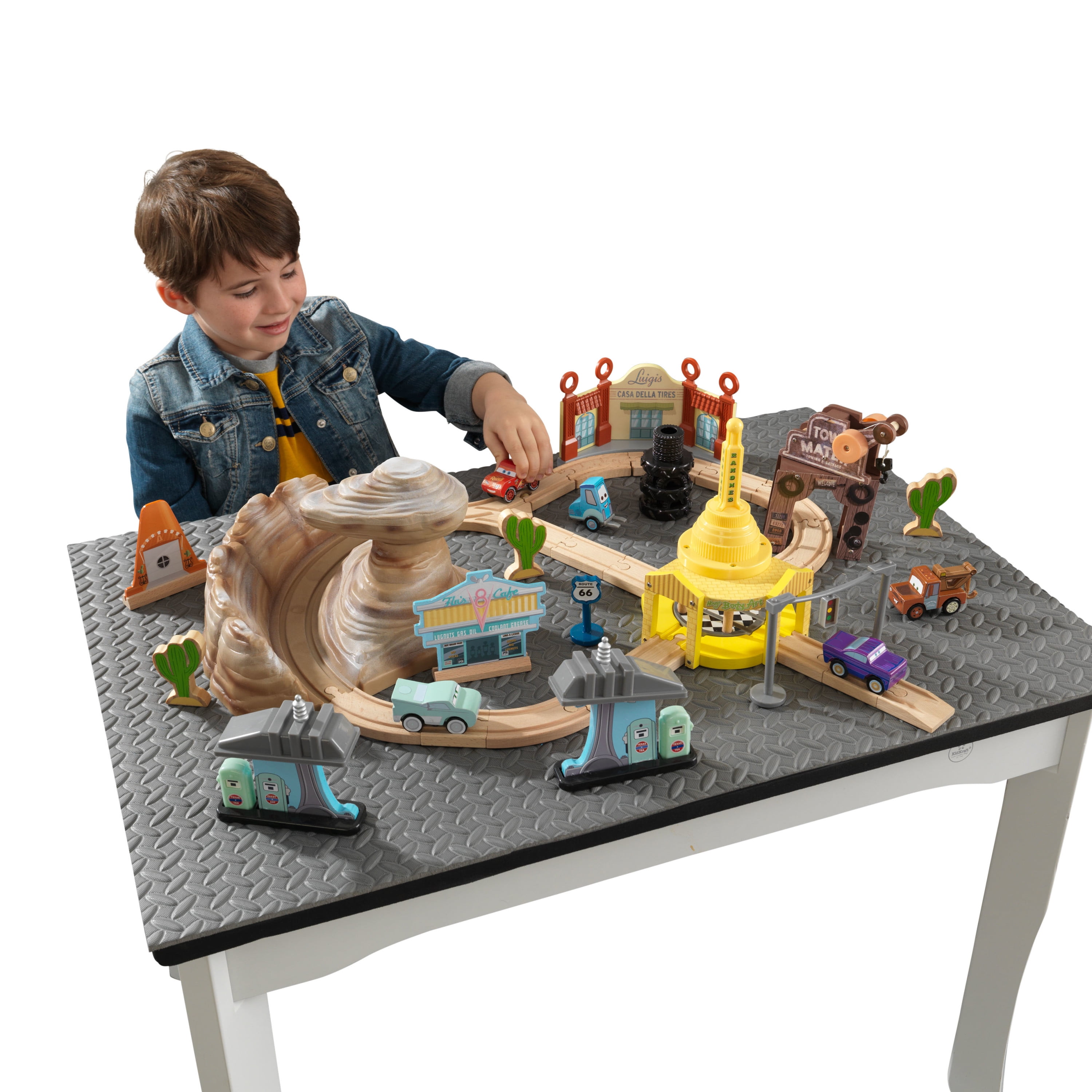 KidKraft KidKraft Disney® Pixar Cars 3 Radiator Springs Race Track Set