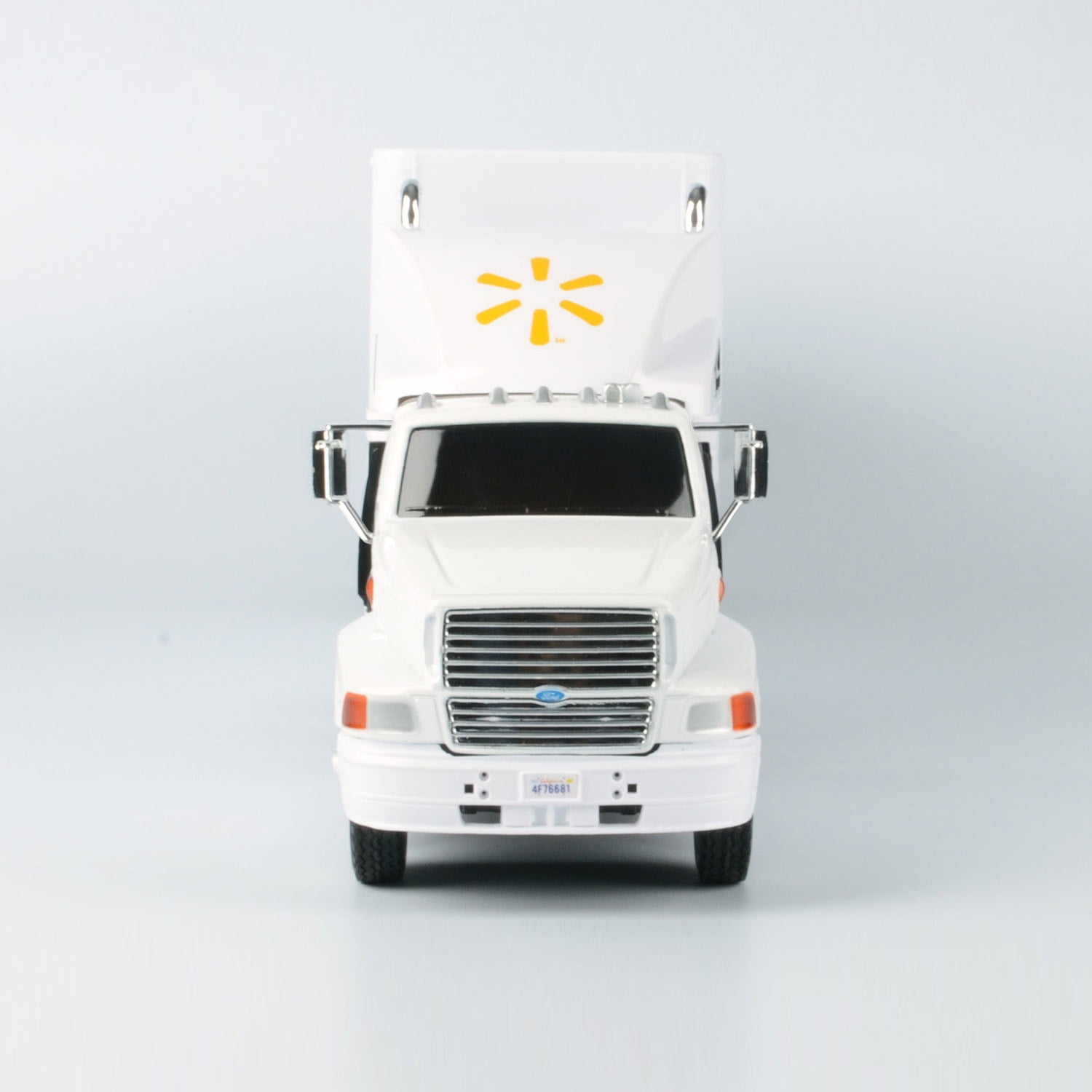 1:32 Amazingly Detailed Toy Play Vehicle , Ford Aeromax Walmart Transportation Truck