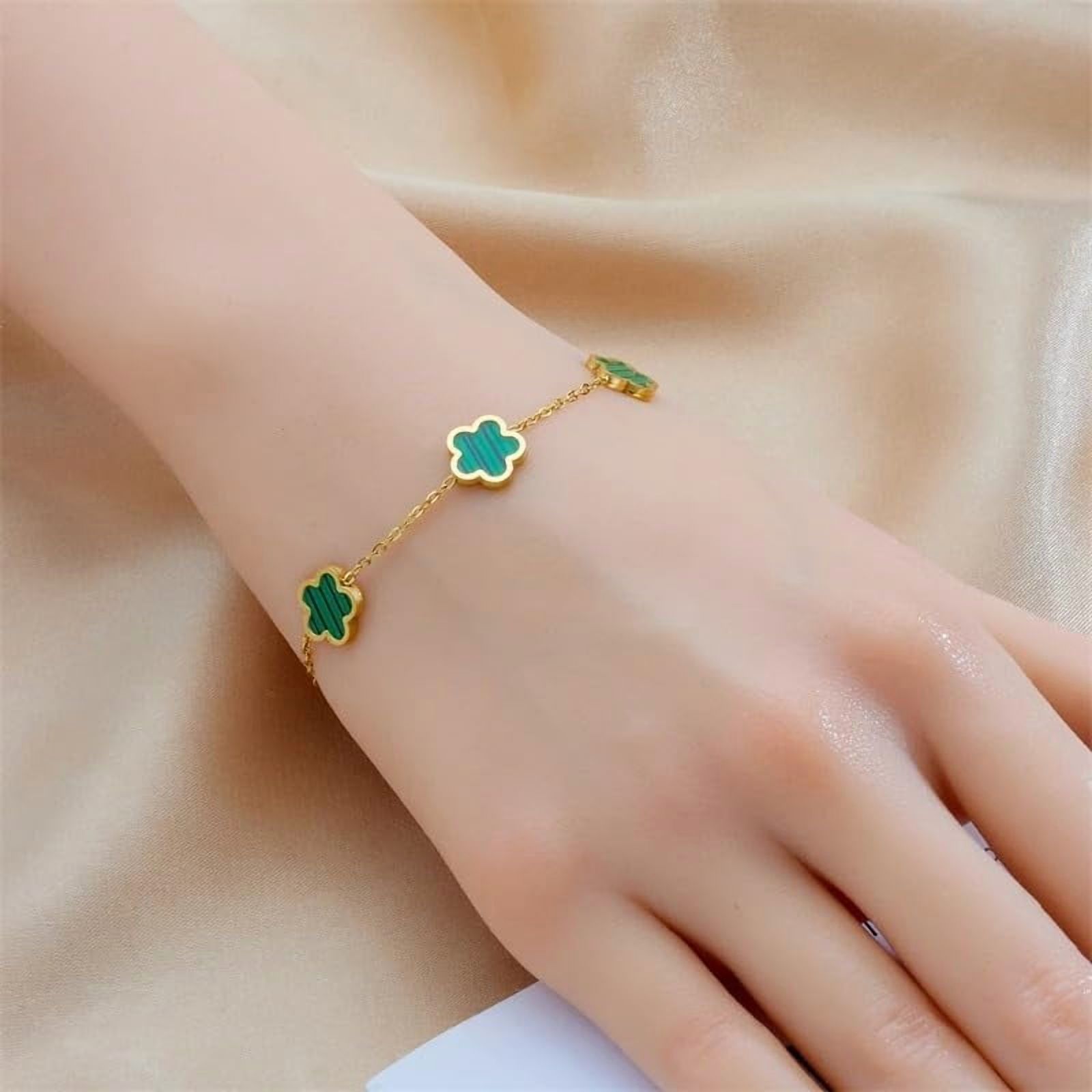 Clover Jewelry Set 18K Gold Plated Stainless Steel Necklace with Flower Design Four leaf clover for Women, Elegant Four Leaf Clover Necklace Floral Style Jewelry