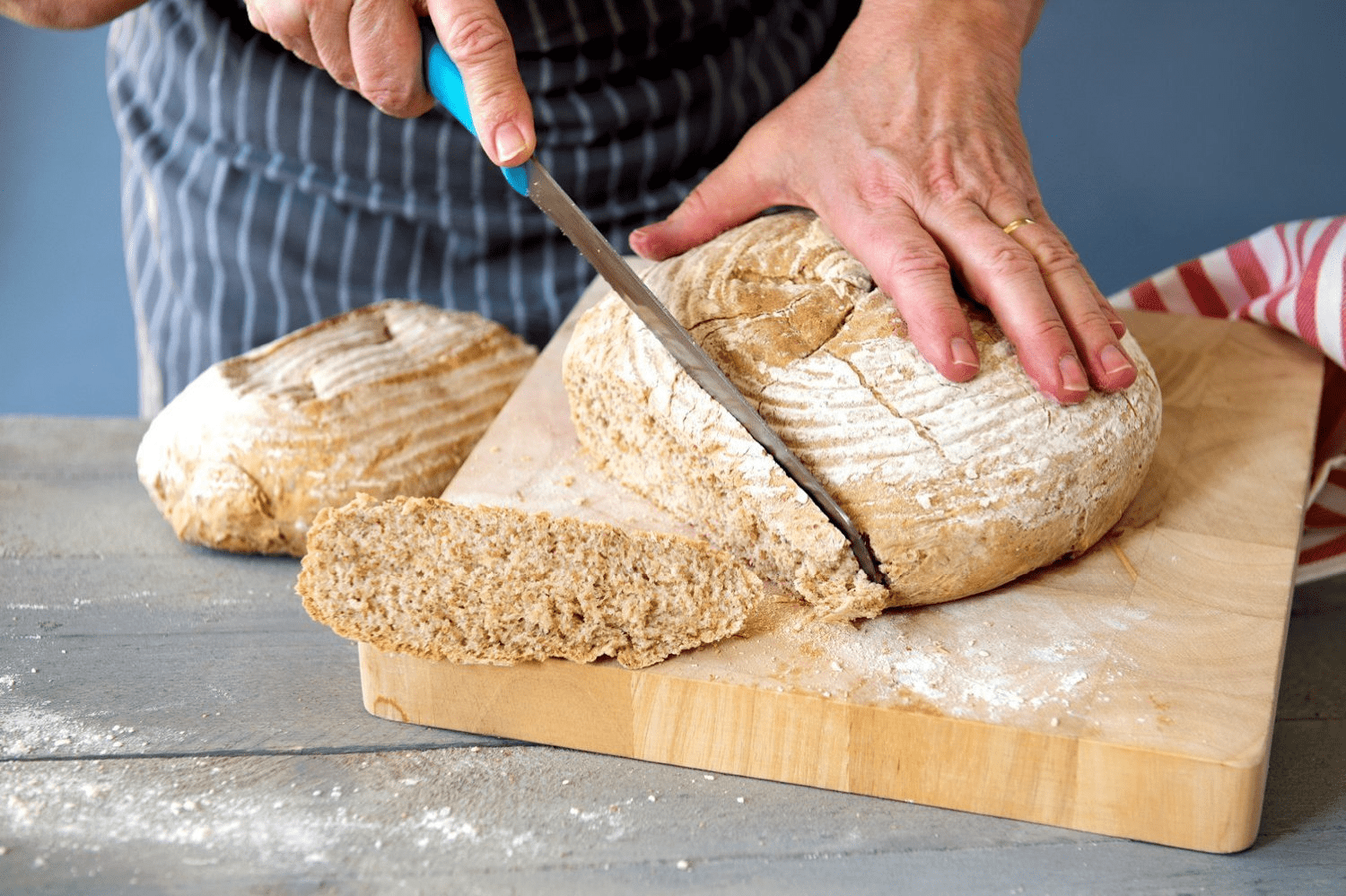 KESPER Rattan Bread Proofing Basket - Round 22 Cm, Removable Lining, Dough Rising Basket