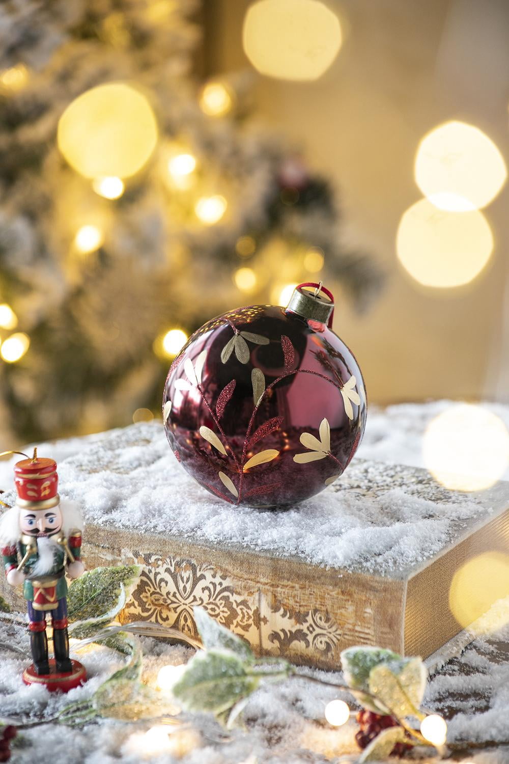 Set of 4 Glass Christmas Ball Ornaments with Glitter and Painting Design by Riccardo Tree Decor